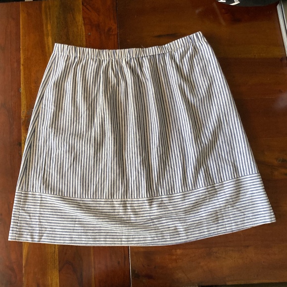 J. Crew Dresses & Skirts - J. Crew MIDI Blue & White Striped Skirt With Pockets